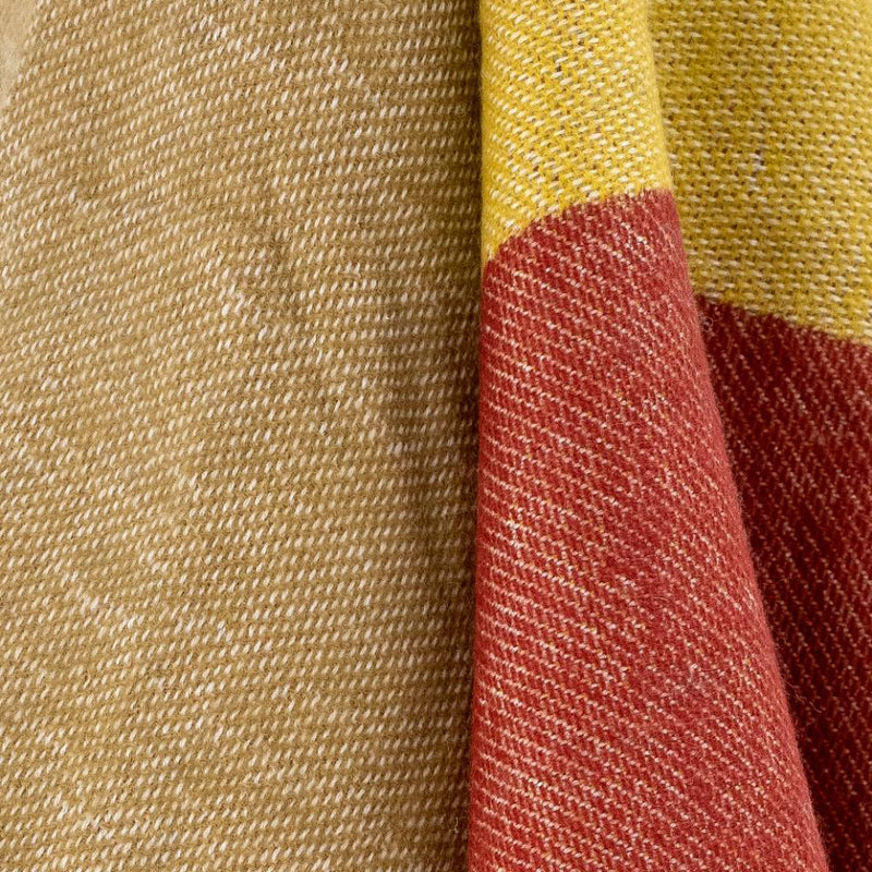 PLAID ARA THROW BROWN